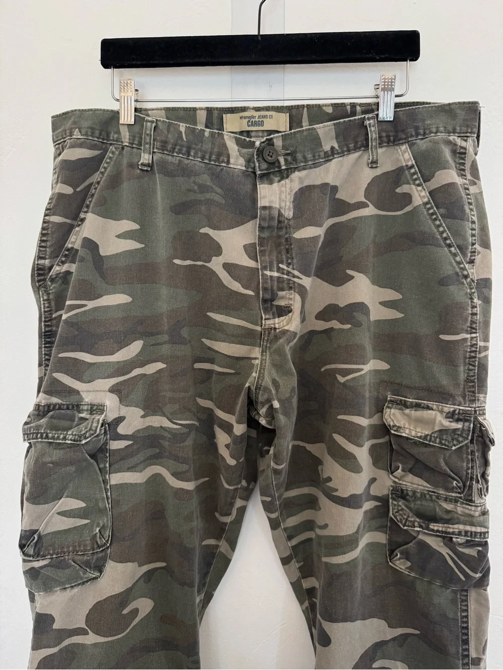 y2k Wrangler Jeans Co. Camo Cargo Pants Distressed Green Streetwear Skater